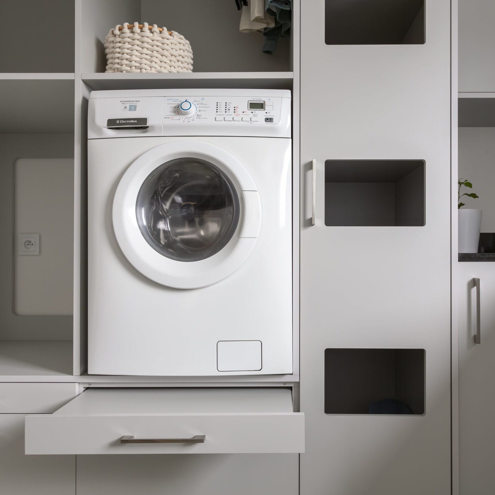 Buanderie aménagement sur mesure par MedidabyBefa